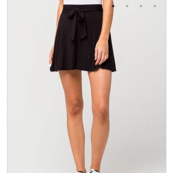 Full Tilt Skirts Nwt Full Tilt Black Tie Skater Skirt Poshmark